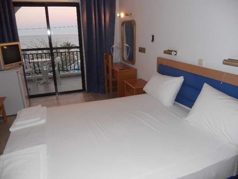 Mediterranean Hotel Karpathos Extérieur photo