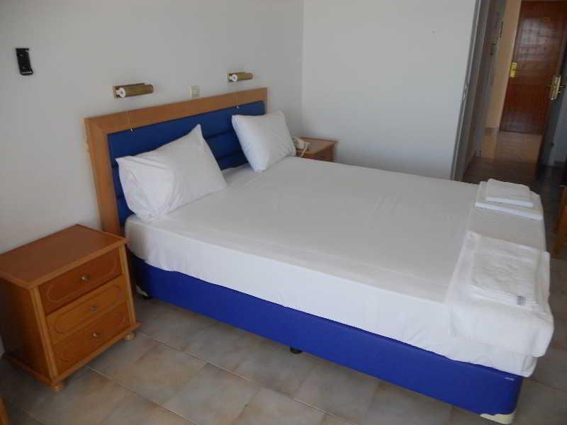 Mediterranean Hotel Karpathos Extérieur photo